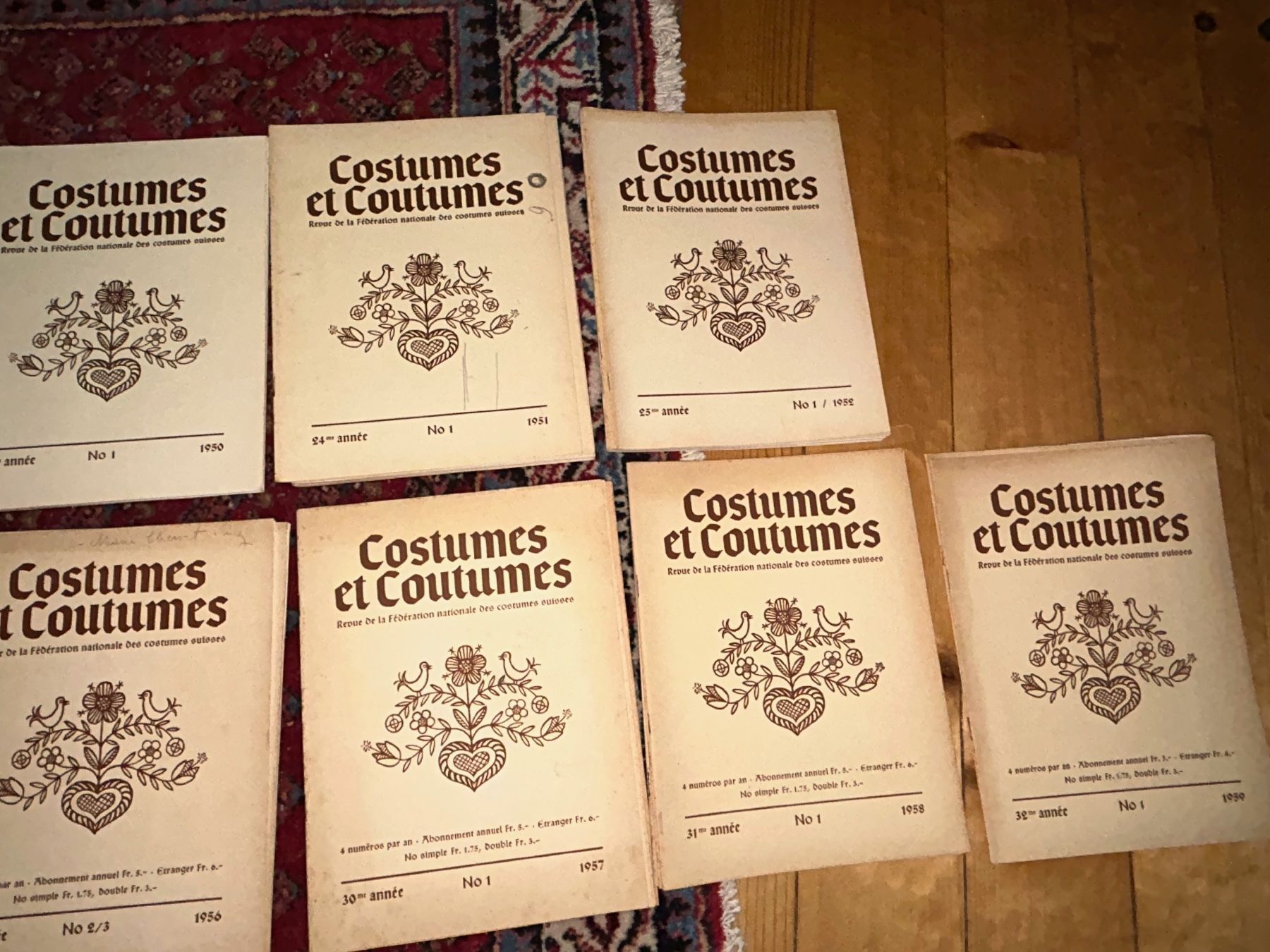 Libri: Revue "Costumes et Coutumes" – Usato da Magden venduto da Jack68 3