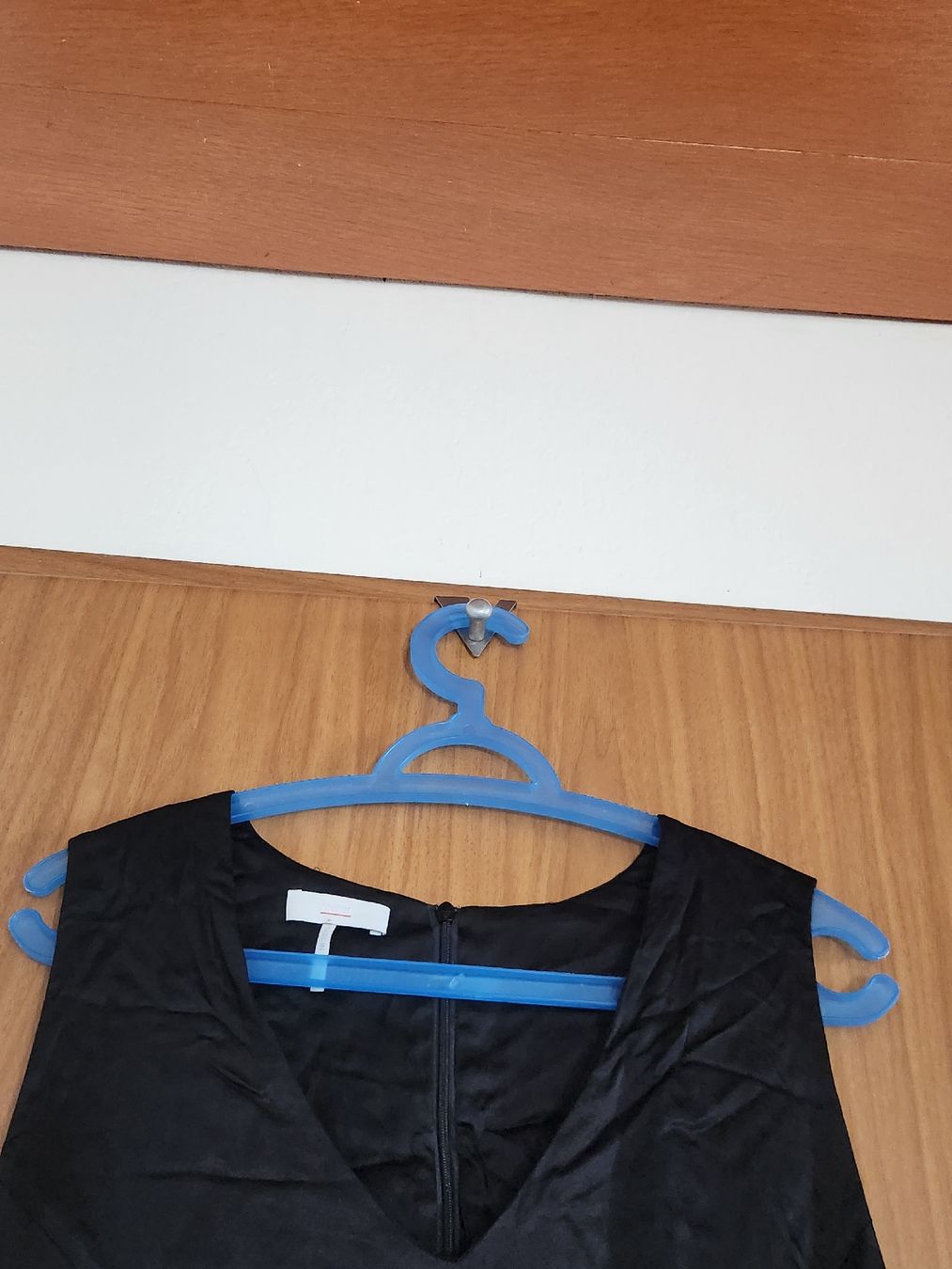 Cinque Vestiti: Robe noire CINQUE  viscose taille 42 chic et élégante. – Usato da Niedergösgen venduto da Eva2410 5