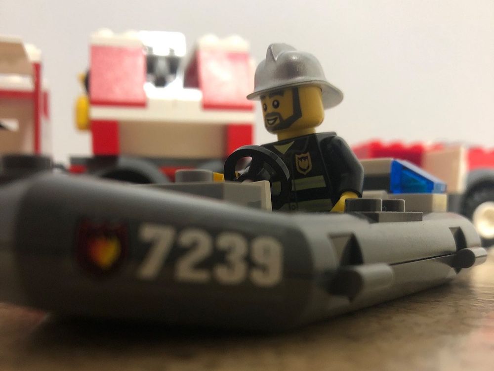 Lego Giocattoli: Lego Feuerwehrlöschzug 7239 – Usato da Ballwil venduto da goldi360 4