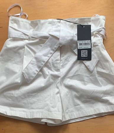 Neu: Studio F Hose Shorts Größe 38/40