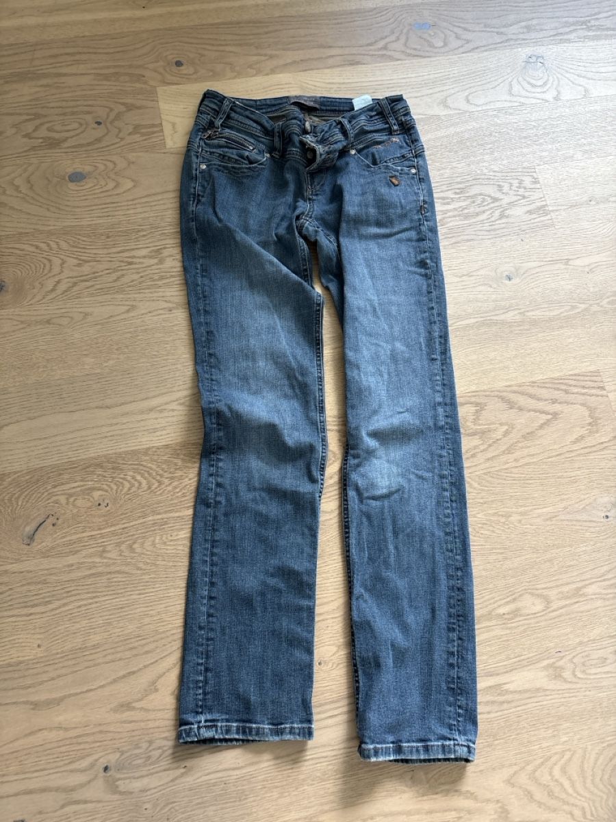 Jeans: Jeans Lost in Paradise 27/32 – Usato da Erlinsbach venduto da Camara4