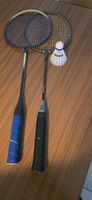 2 Badminton Schläger mit Federball