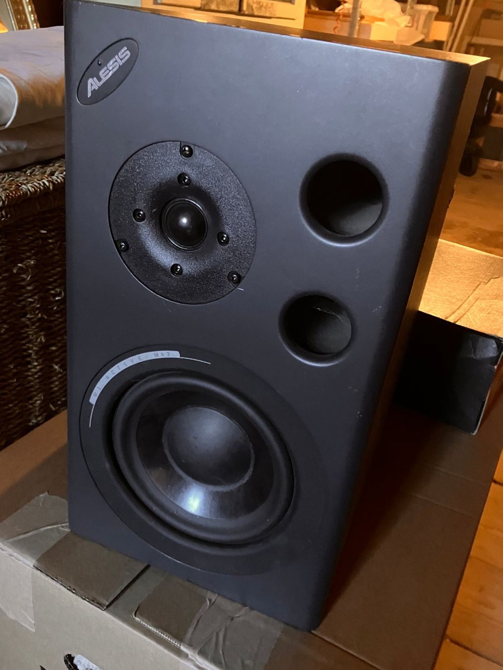 Alesis Haut-parleurs: Monitor Alesis – D'occasion à Linden par nitsirc 1