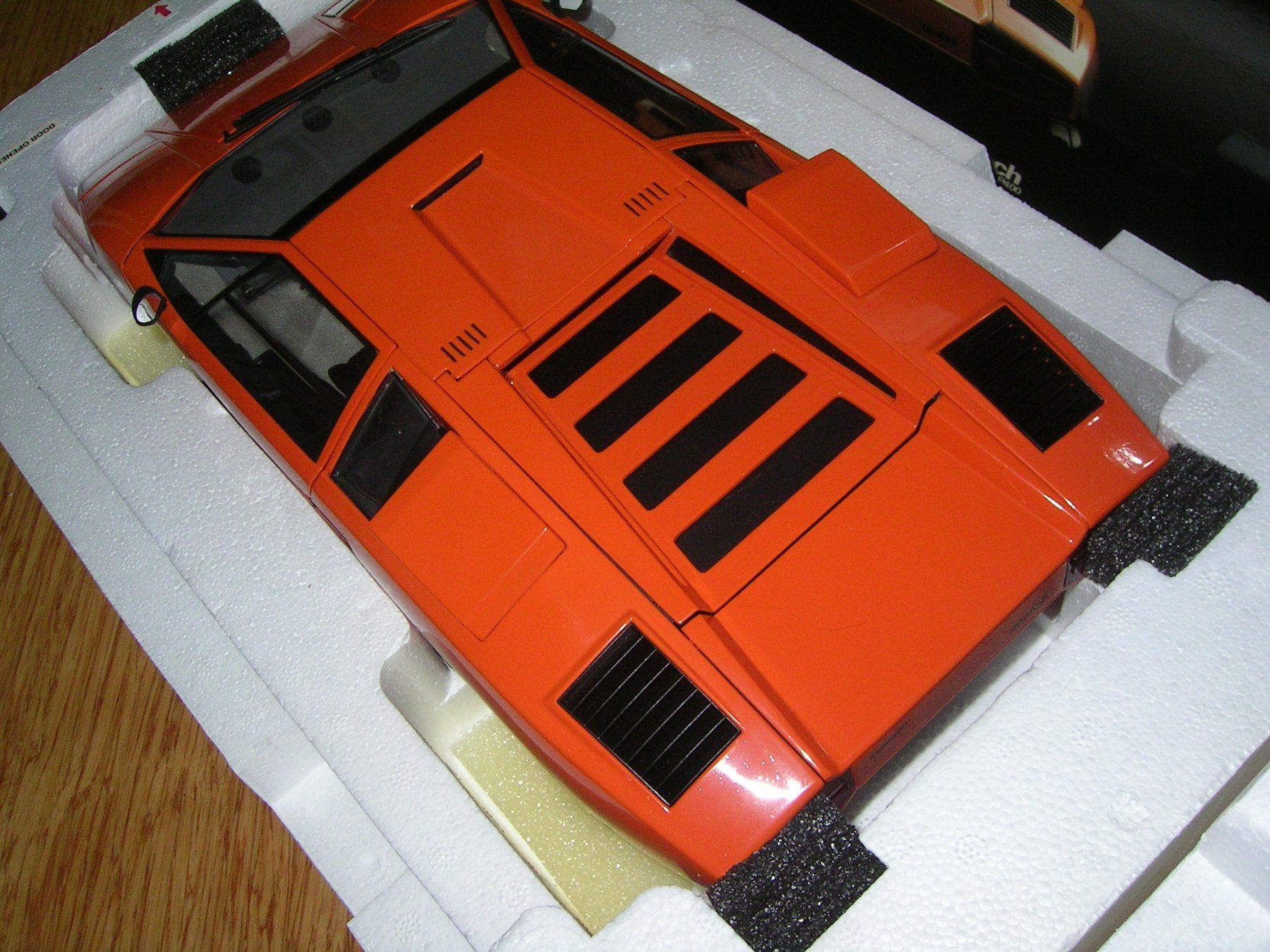 Kyosho Modellautos: Lamborghini Countach LP400 Kyosho orange 1:12 – Gebraucht aus Schwarzenbach SG von Forky 2