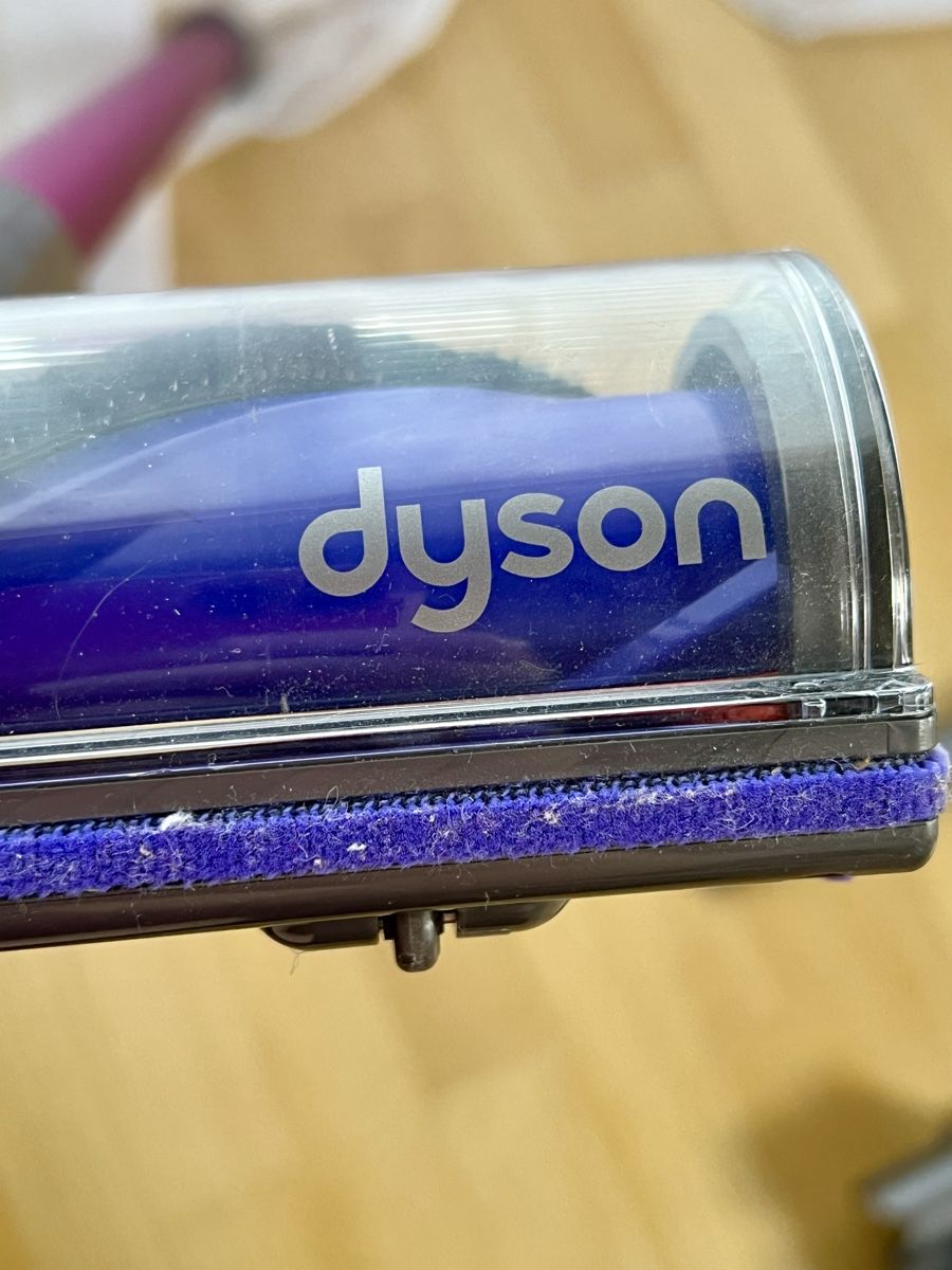 Dyson Aspirapolveri & Accessori: Dyson V8 Vacuum Cleaner Set With Accessories — COMPLETE SET – Usato da Urdorf venduto da fre_8xmr 1