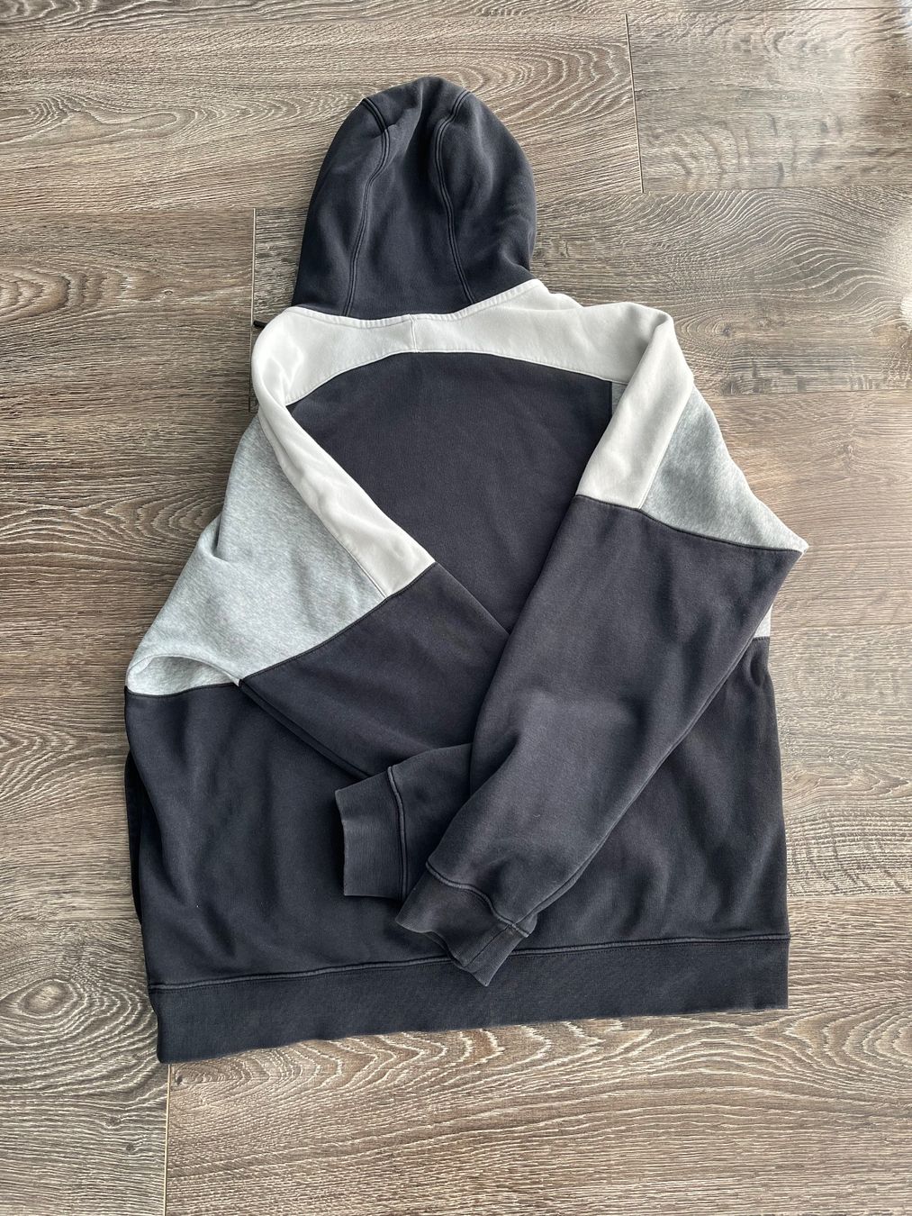 Nike Pullover & Sweatshirts: Nike Kapuzenpullover – Gebraucht aus Bülach von eryo343 2