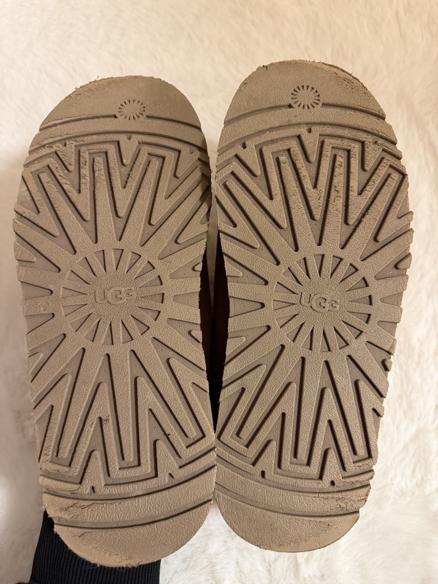 Ugg Scarpe da donna: UGG TAZZ II  – Usato da Egerkingen venduto da Amo129 1
