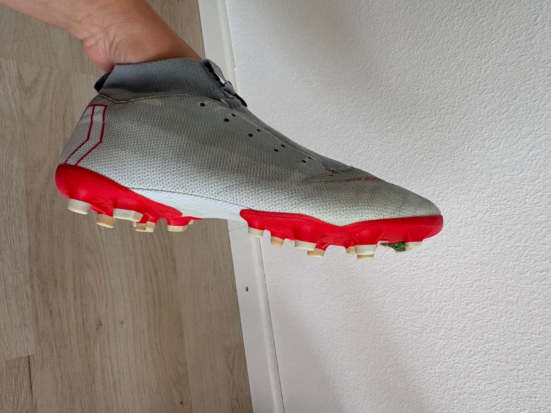 Nike Herrenschuhe: Fussballschuhe gr 38.5 – Gebraucht aus Egg b. Zürich von dalanna 5