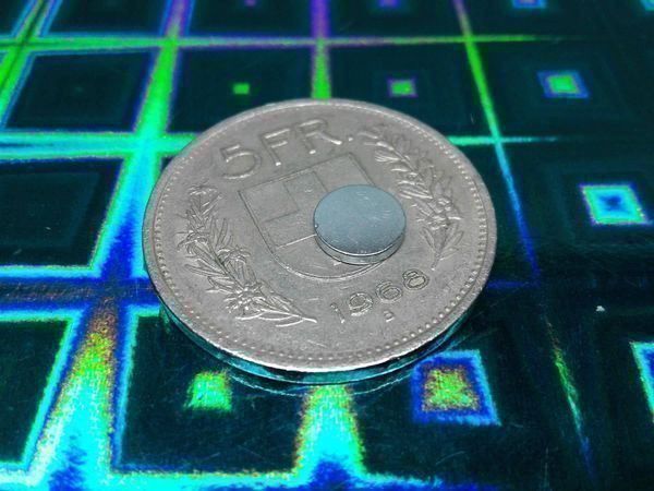 Calamite: Magnete superstark 5 Stück, 8x1.5mm – Nuovo e nell'imballaggio originale da Luzern venduto da Salefactory