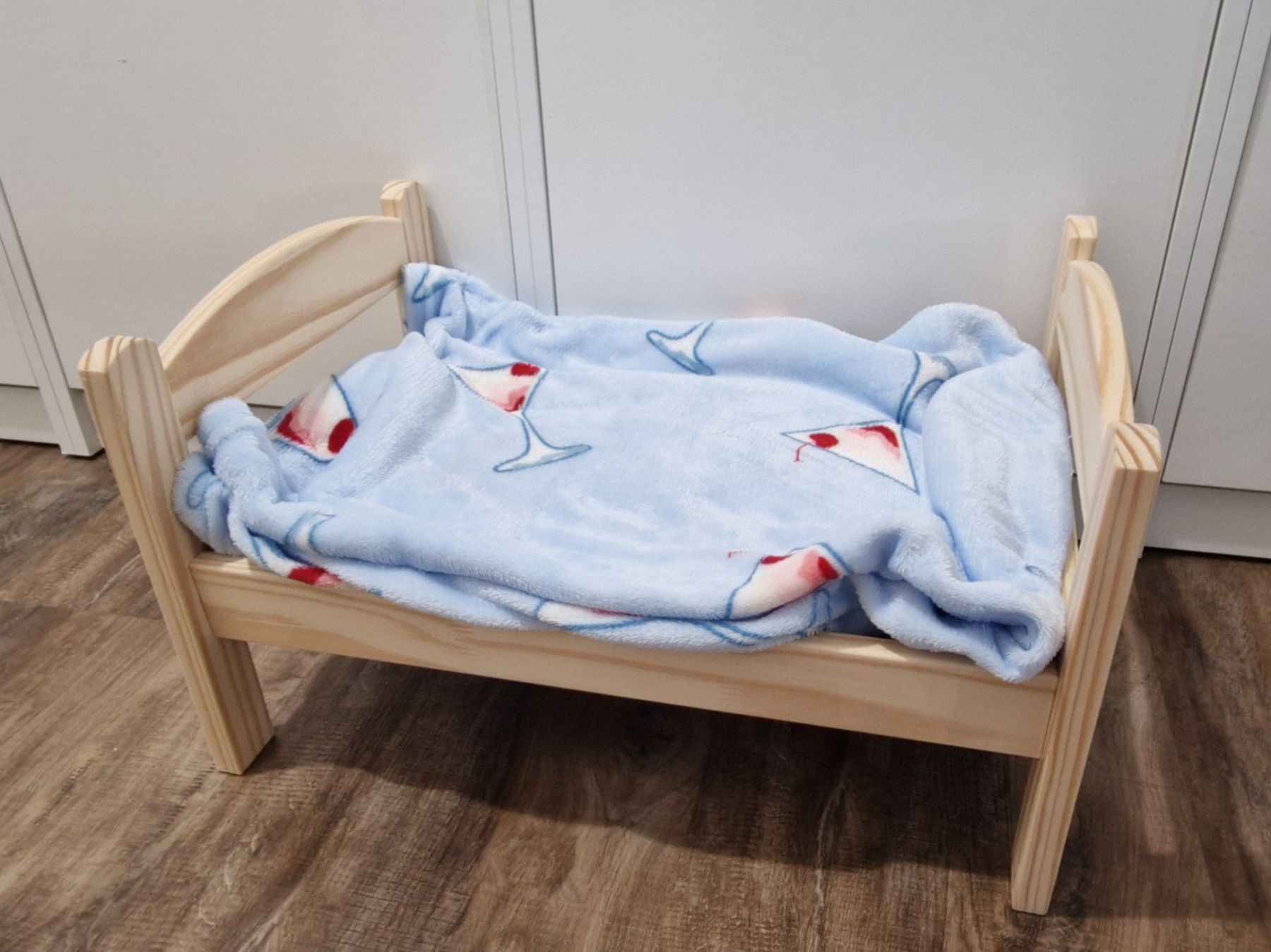Ikea Giocattoli: Ikea Puppenbett – Nuovo (secondo la descrizione) da Olten venduto da papalbina 1