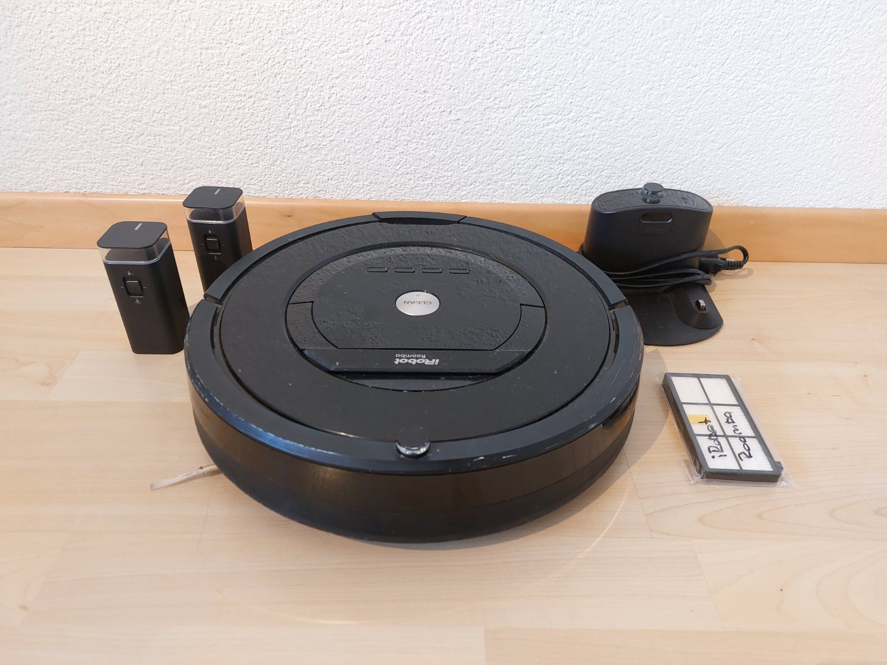 Irobot Aspirapolveri & Accessori: Staubsaugerroboter iRobot Roomba 800er Serie – Usato da Solothurn venduto da Kripti 1