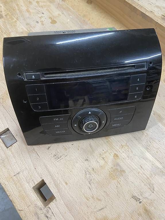 Radio: Citroen Autoradio – Usato da Oberuzwil venduto da Schlirg0815