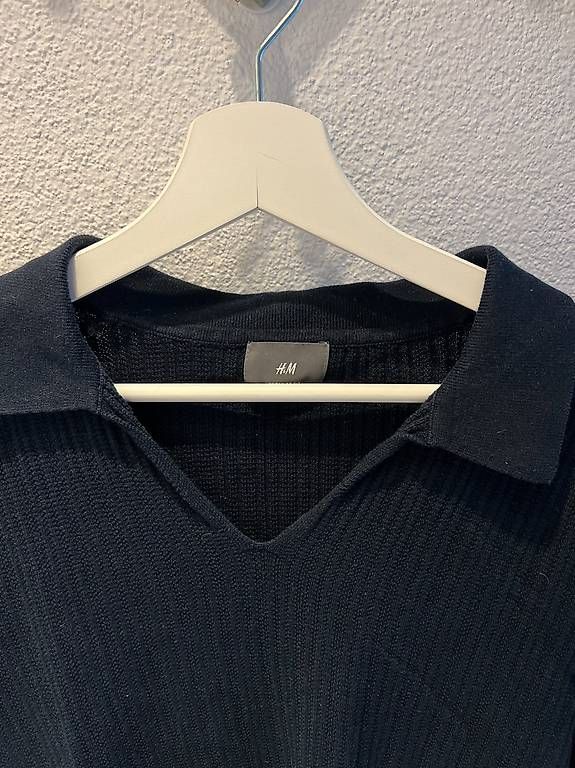 H&M Magliette Polo: Dunkelblaues / Navy Strickpolo, Grösse M, H&M – Usato da Horn venduto da timosidler 2