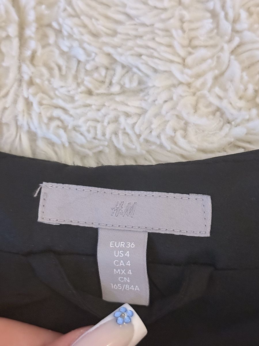 H&M Lotti di vestiti: Blazers H&M – Nuovo (secondo la descrizione) da Lausanne venduto da ane_5hjd 4
