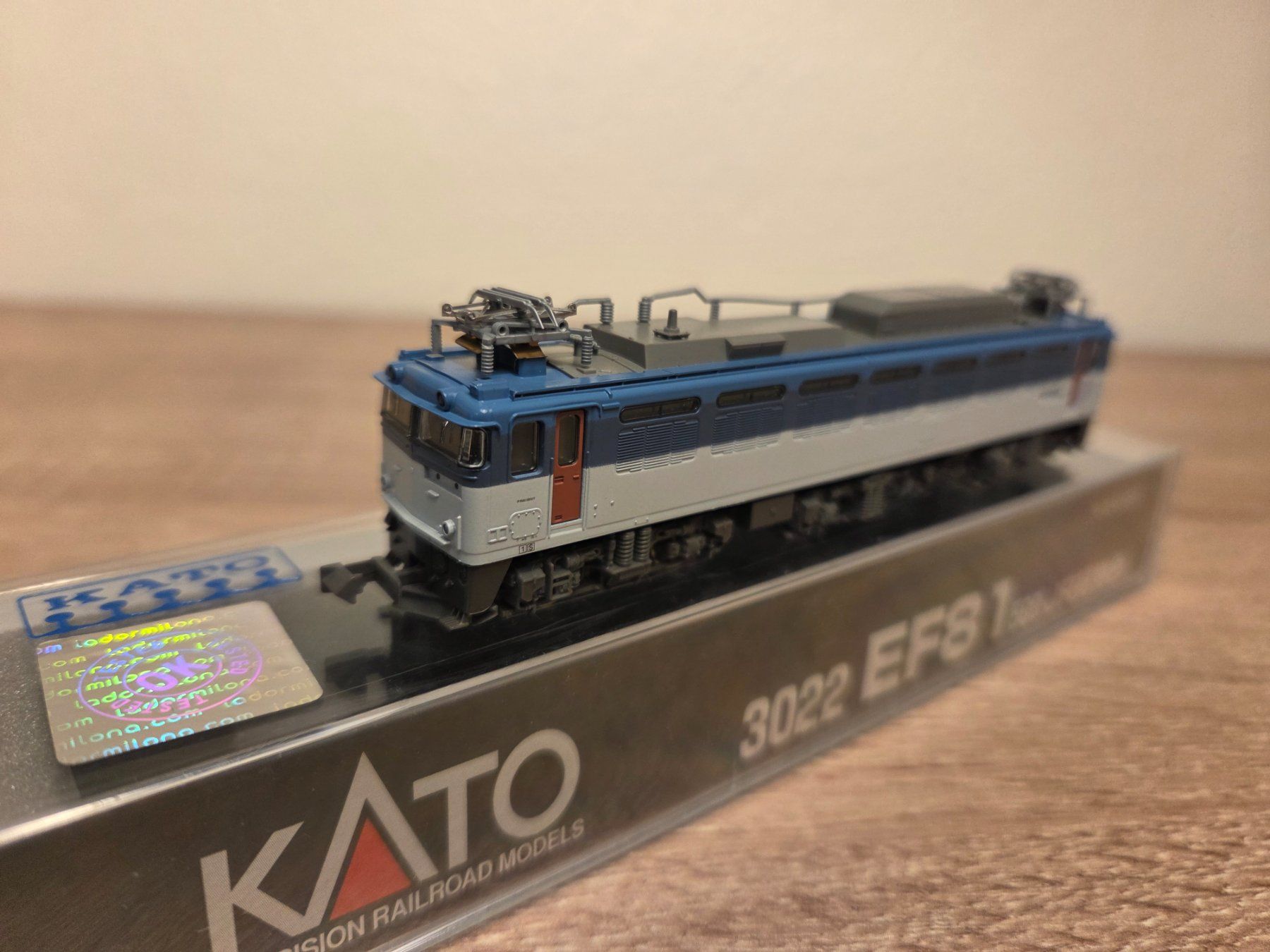 Kato Modellini di ferrovie: Kato N 3022 E-Lok EF81 J.N.R – Nuovo e nell'imballaggio originale da St-Aubin-Sauges venduto da Lo_Go 2