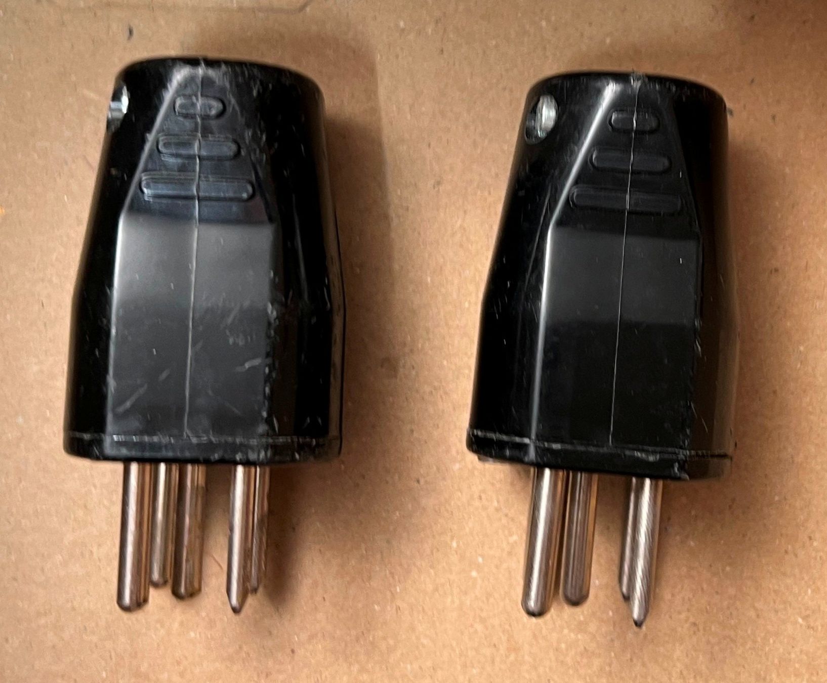 Stecker: Stecker T15 400V 10A – Gebraucht aus Lodrino von Stema