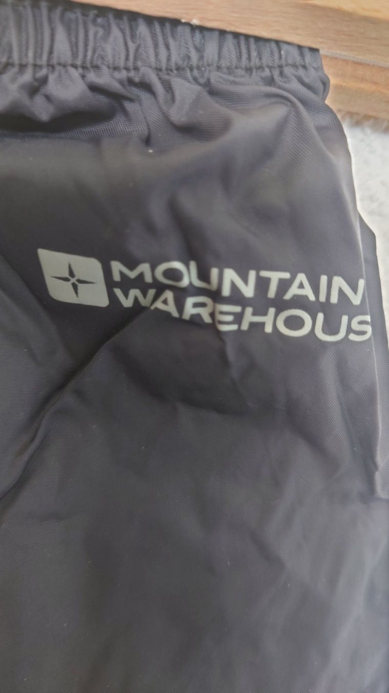 Pantaloni: Pantalon imperméable Mountain Warehouse 3-4 ans – Usato da Vevey venduto da MAMA-a-Vevey 1