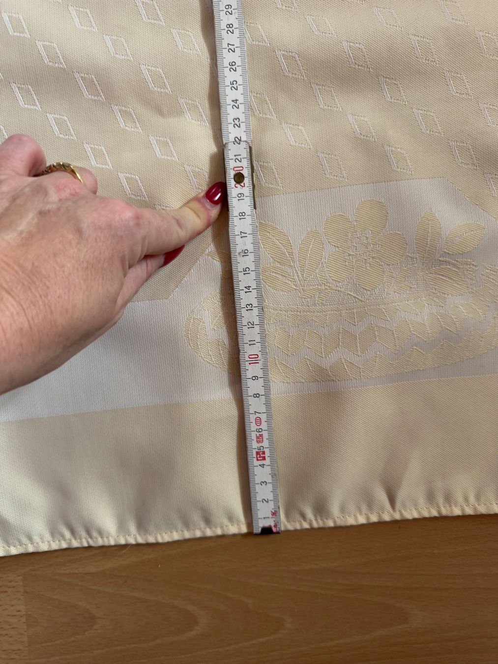 Altra biancheria da tavola: sehr grosse Tischdecke – Usato da Grosswangen venduto da Second_hand_paradise 3