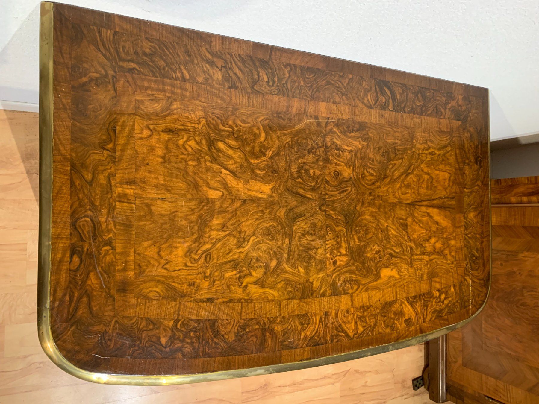 Cassettiere: Berner Barock Kommode, Mathäus FUNK um 1745, Nussbaum – Usato da Worb venduto da farben20zauber 3