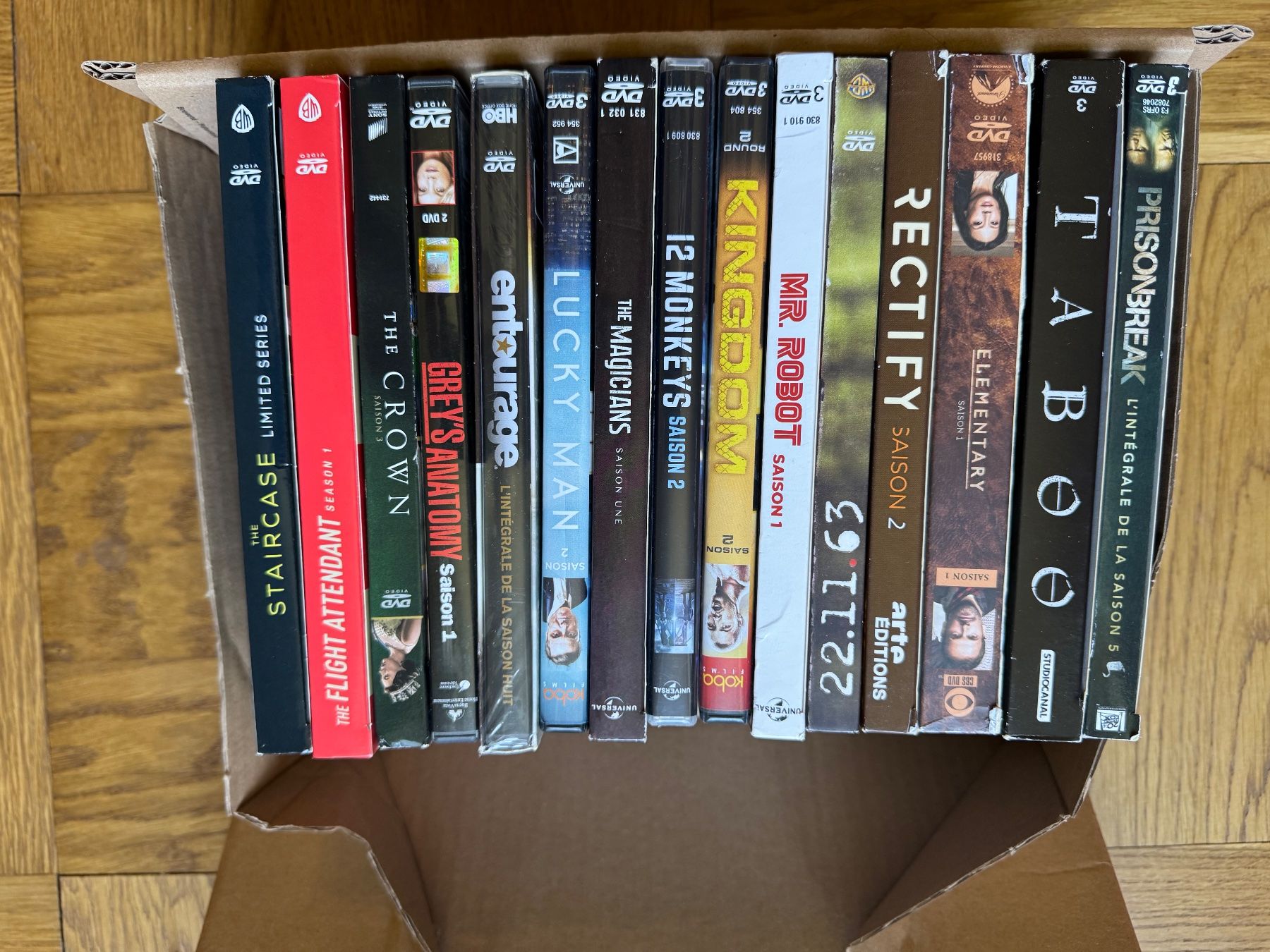 Tous les DVDs: L’été des séries 4 – D'occasion à Chêne-Bourg par dem_y9pq