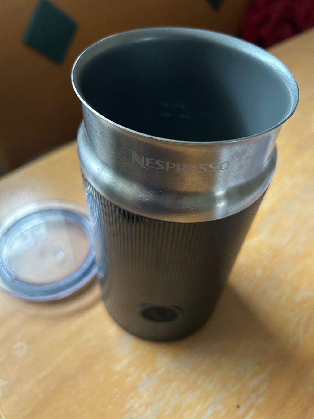 Nespresso Kaffeemaschinen & Espressomaschinen: Nespresso Milchschäumer – Gebraucht aus Erstfeld von Sigsuk