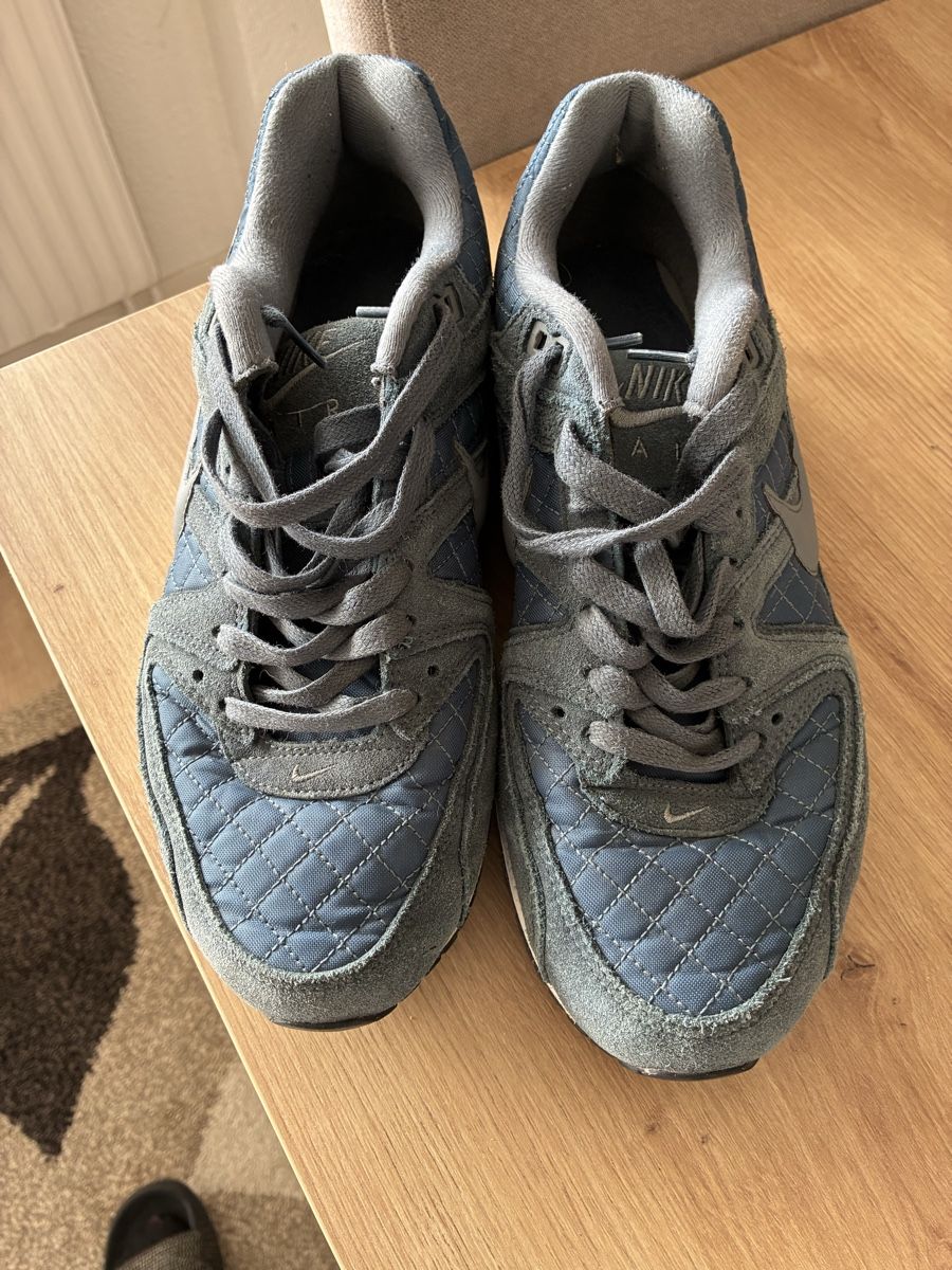 Nike Herrenschuhe: Herren Nike Schuhe 43 – Gebraucht aus Unterengstringen von Cipsi