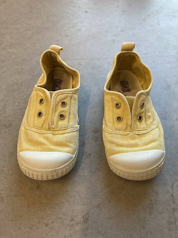 Scarpe per ragazzi: Kinderschuhe Gr. 27 – Usato da Basel venduto da inf_z7j8