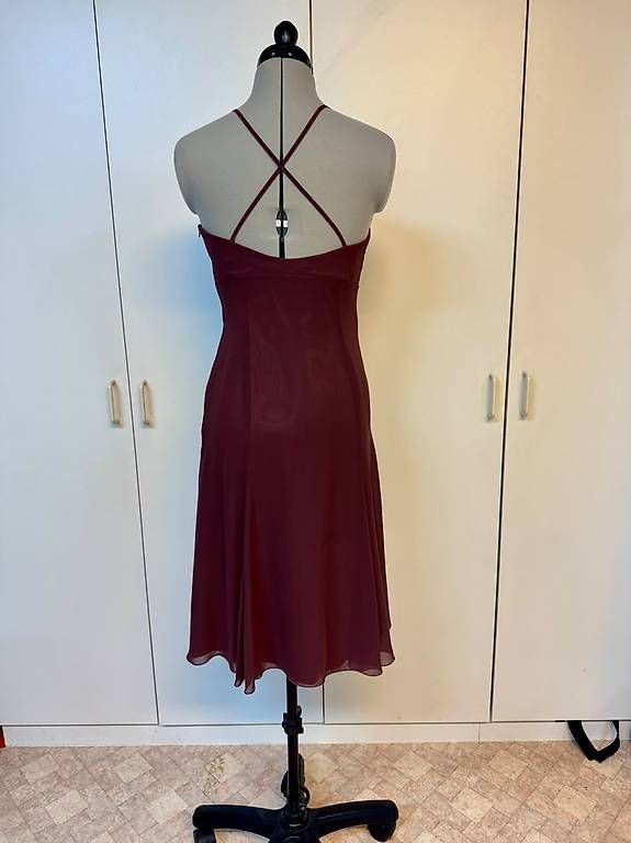 Kleider: Cocktailkleid Grösse 34 – Gebraucht aus Biel-Benken BL von AngiSchaefer 1