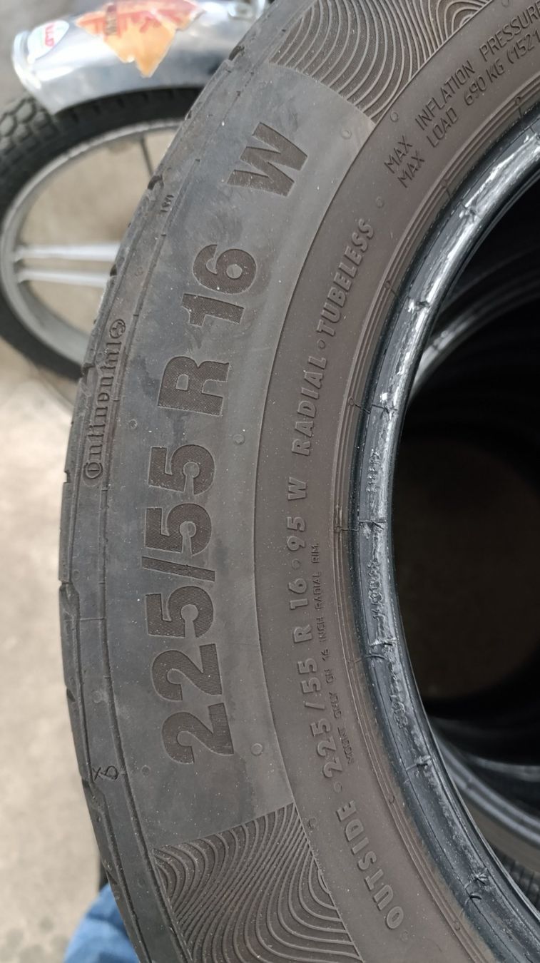 Continental Pneus & Roues: Reifen 225/55 R16 – D'occasion à Grub AR par Sandroswerkstatt 1