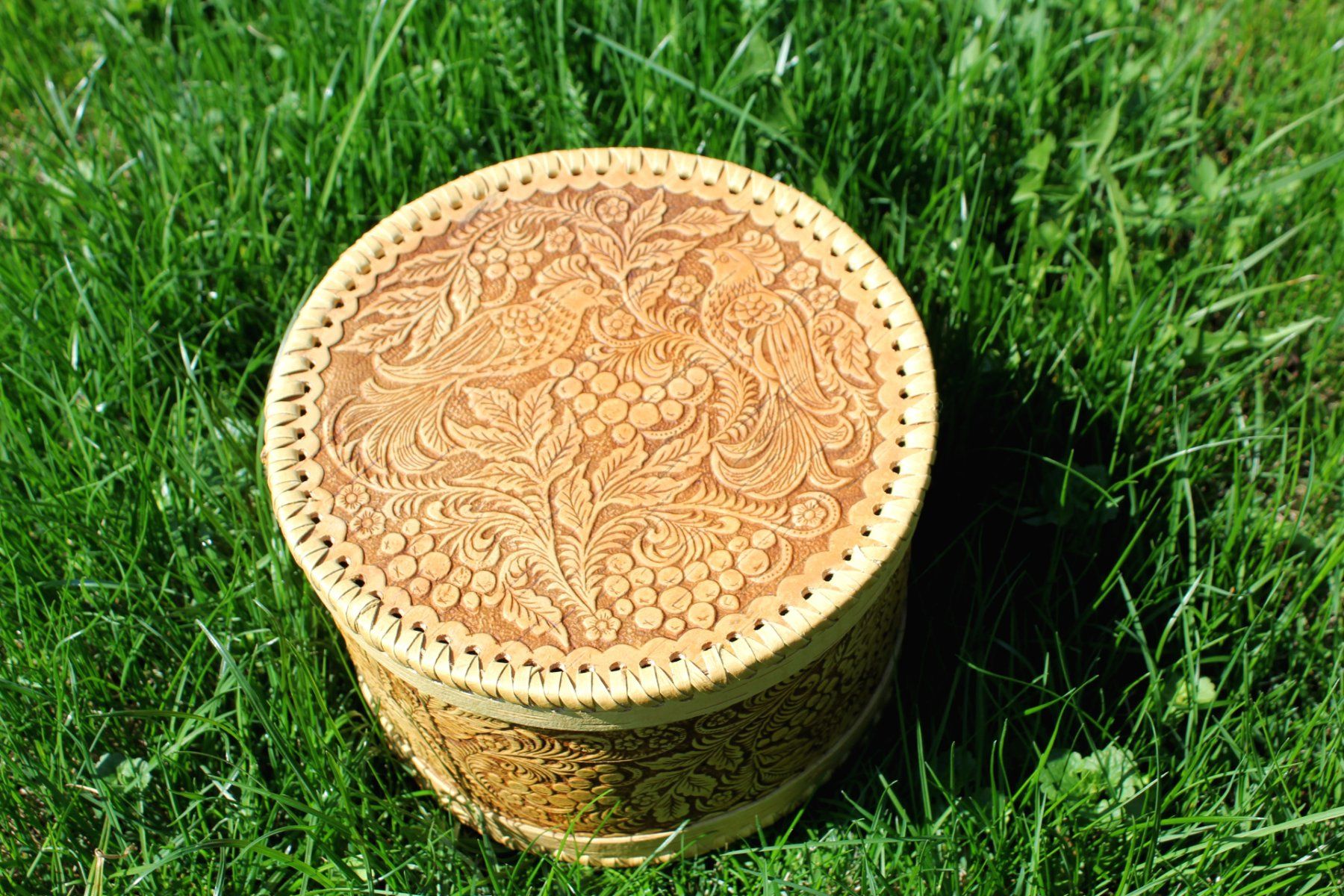 Portagioie: Boîte décorative, en bois 19 x 12.5 cm – Nuovo (secondo la descrizione) da Chamoson venduto da OkGeo 1