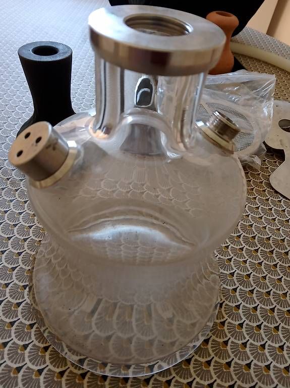 Narghilé: Un narguilé ou shisha – Usato da Genève venduto da chr_8ncs 4