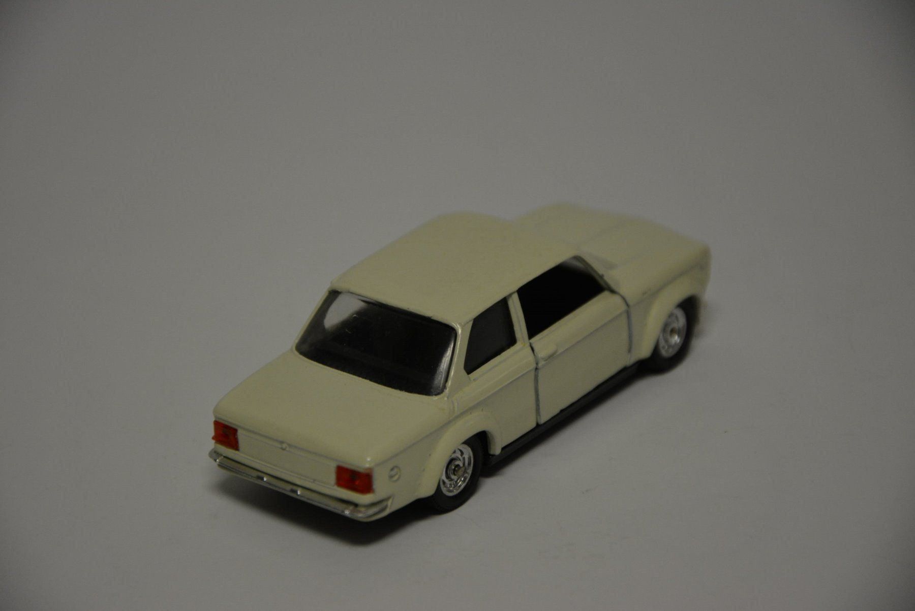 BMW Modellini d'auto: BMW 2002 Turbo , Solido , 1:43 – Usato da Goldach venduto da Feivel9 4