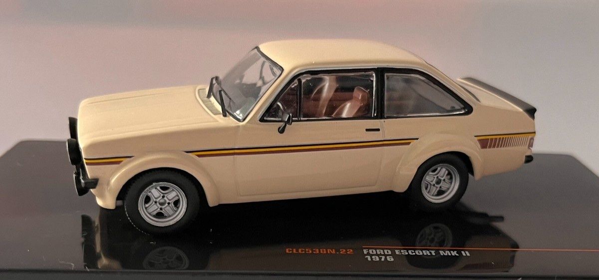 Ford Modellini d'auto: Ford Escort Mk II (1976) – Nuovo e nell'imballaggio originale da Flawil venduto da Imperiosud 1