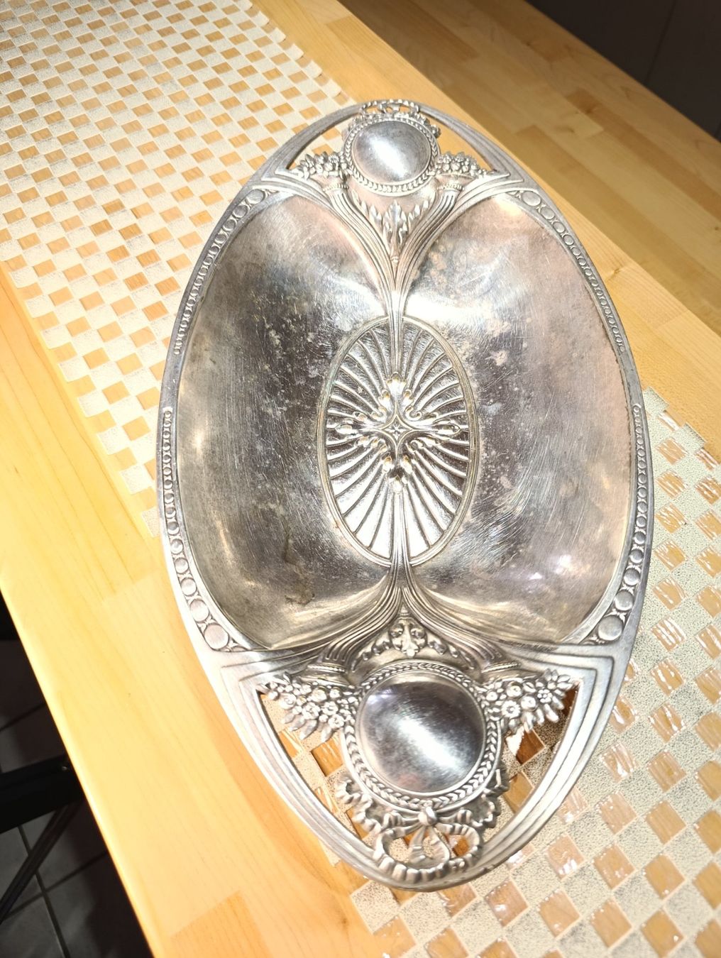 Piatti di portata: Jugendstil versilberte Opstschale Servierplatte um 1900j – Usato da Steffisburg venduto da 1.Schmuckschatulle 4
