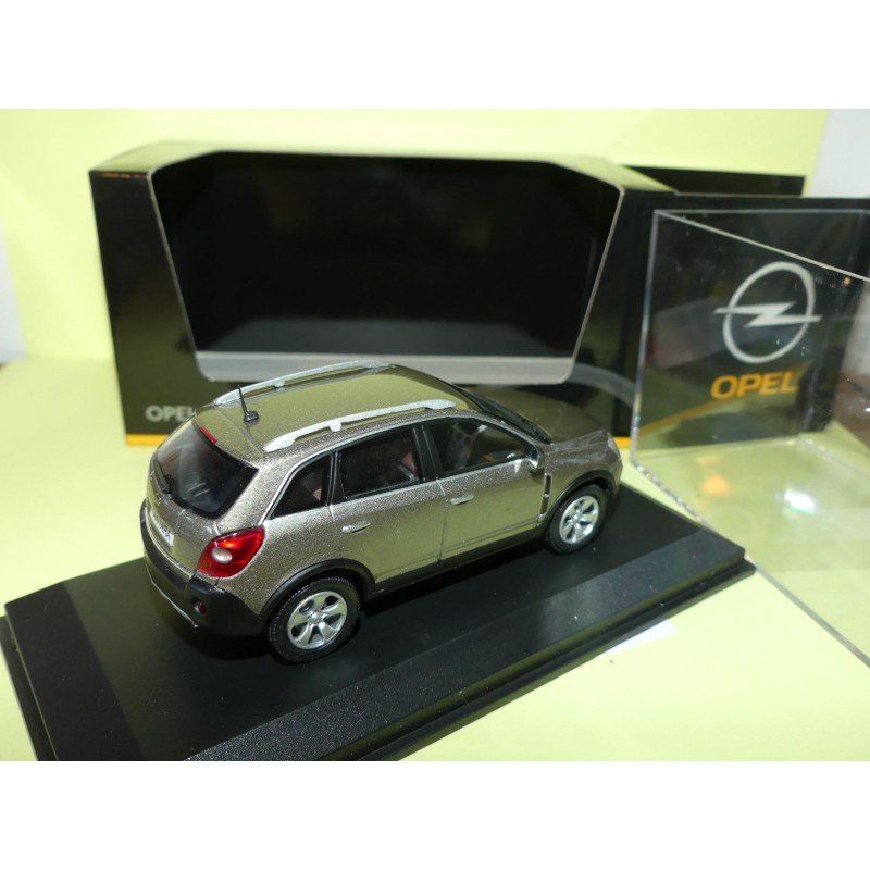 Opel Modellini d'auto: Opel Antara – Nuovo e nell'imballaggio originale da Flawil venduto da Imperiosud 1