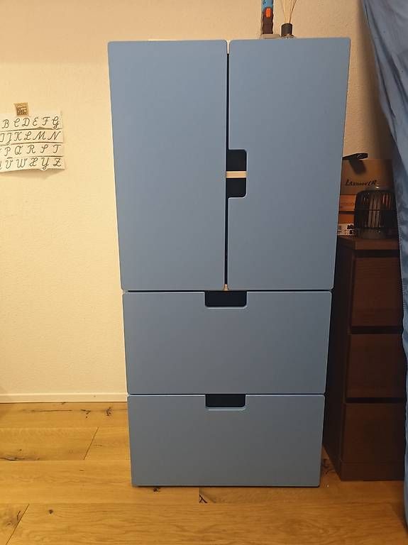 Armoires: IKEA Kinderschrank, blau – D'occasion à Leuggern par nachodkaner 2