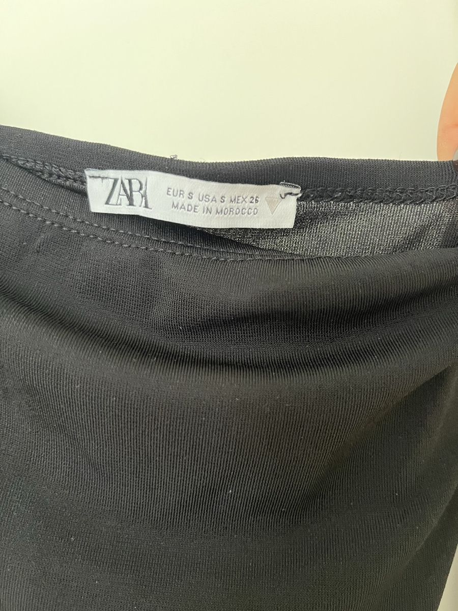 Zara Top: Schwarzer Mesh Off Shoulder Body  – Usato da Zürich venduto da ale_t 1