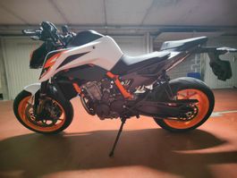 KTM Duke 890R, JG 2021, Top Zustand, wenig Kilometer!
