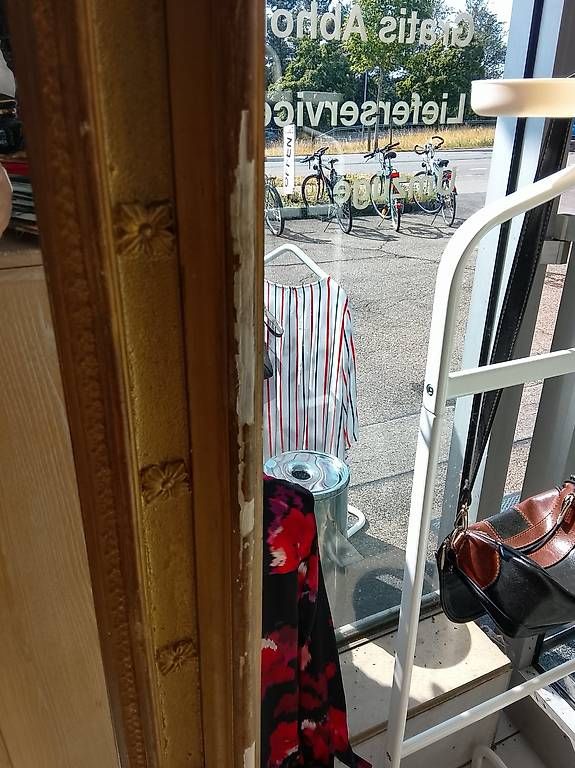 Spiegel: Grosser Spiegel mit Aufsatz, Barock – Gebraucht aus Neuhausen am Rheinfall von galleria13 1