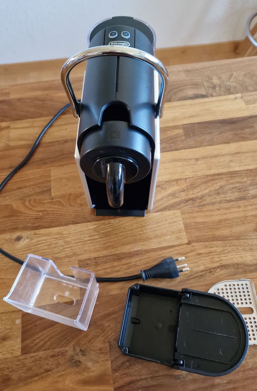 Kaffeemaschinen & Espressomaschinen: De’Longhi Nespresso Pixie EN124.S Kapselmaschine – Gebraucht aus Romanshorn von Niceflyer 5