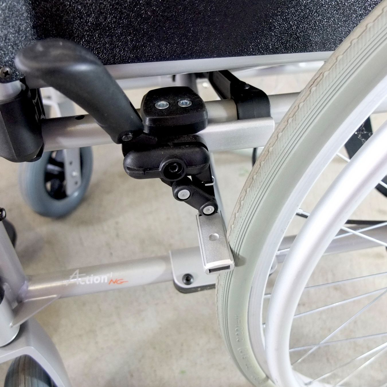 Sedie a rotelle: Invacare Action NG Rollstuhl – Usato da Basel venduto da Brocki-auf-dem-Wolf 6