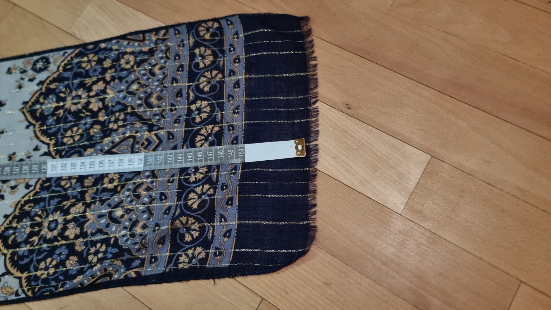 Foulards, Tücher & Schals: Schicker Damenschal, Vintage – Defekt aus Wald ZH von CapLux 5