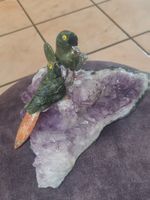 Perroquets sculptés sur améthyste, Brésil
