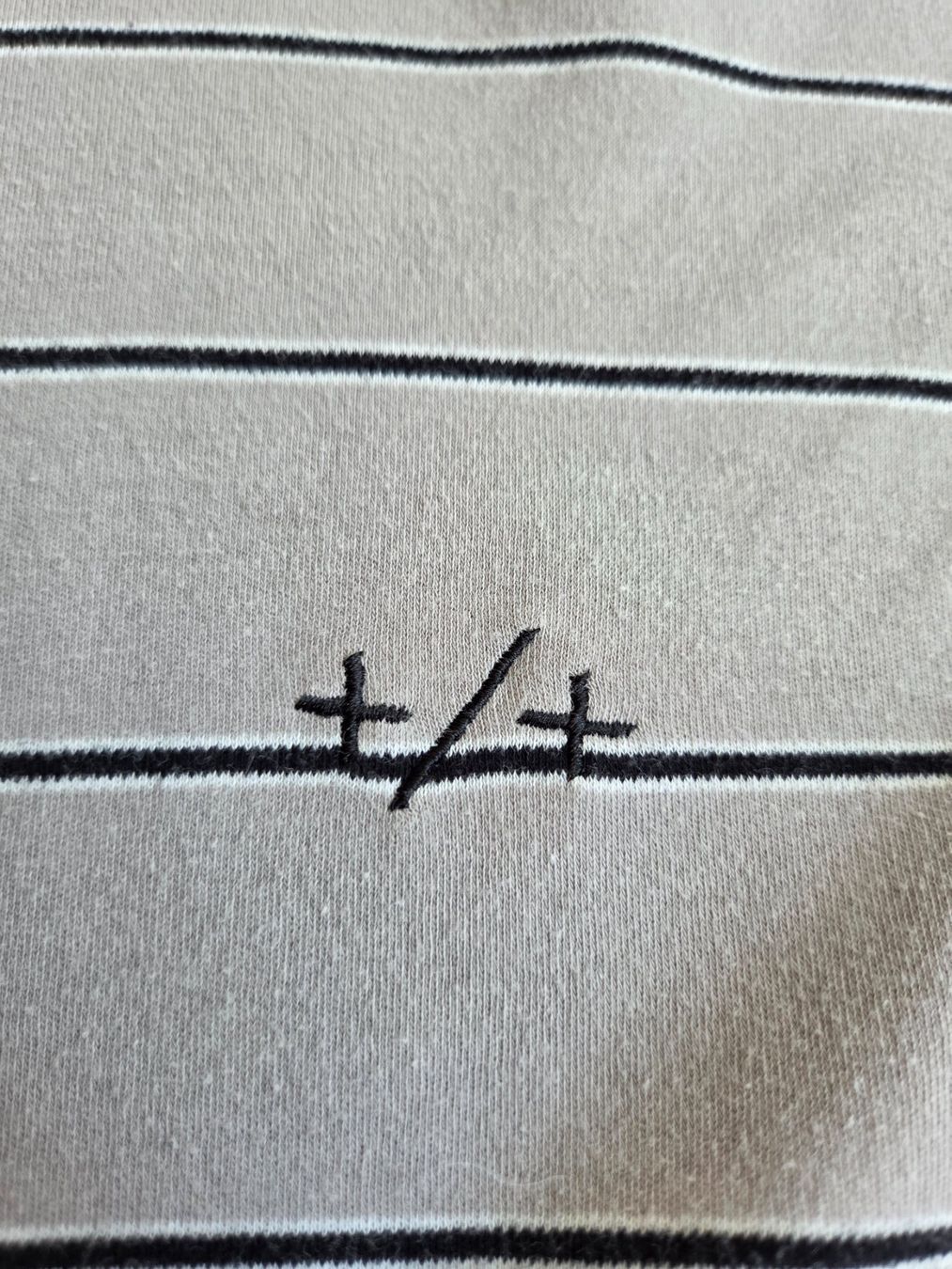 Maglioni & Felpe: Globe gestreiftes Langarmshirt - M – Usato da Bern venduto da -Aniko- 4