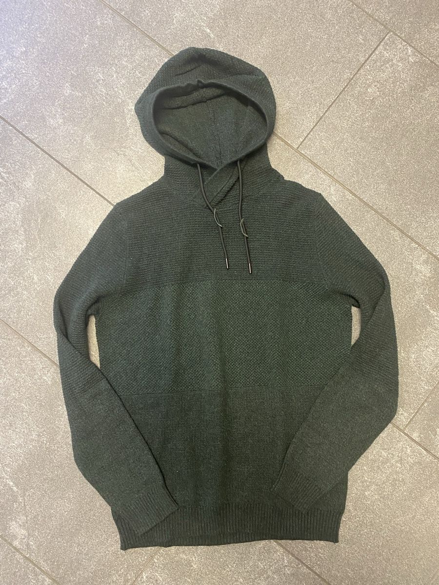 Esprit Maglioni & Felpe: Pullover mit Kapuze grün Gr. M Esprit – Usato da Baar venduto da kamasija