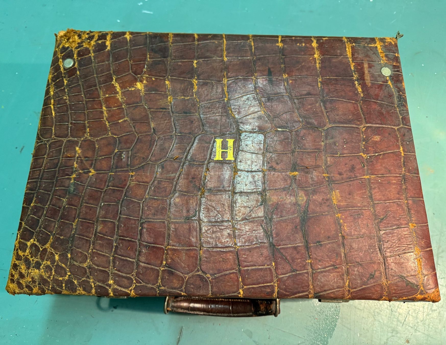 Reisekoffer: Valise en véritable cuir de crocodile ancien – Gebraucht aus Biel/Bienne von Philemon02 1