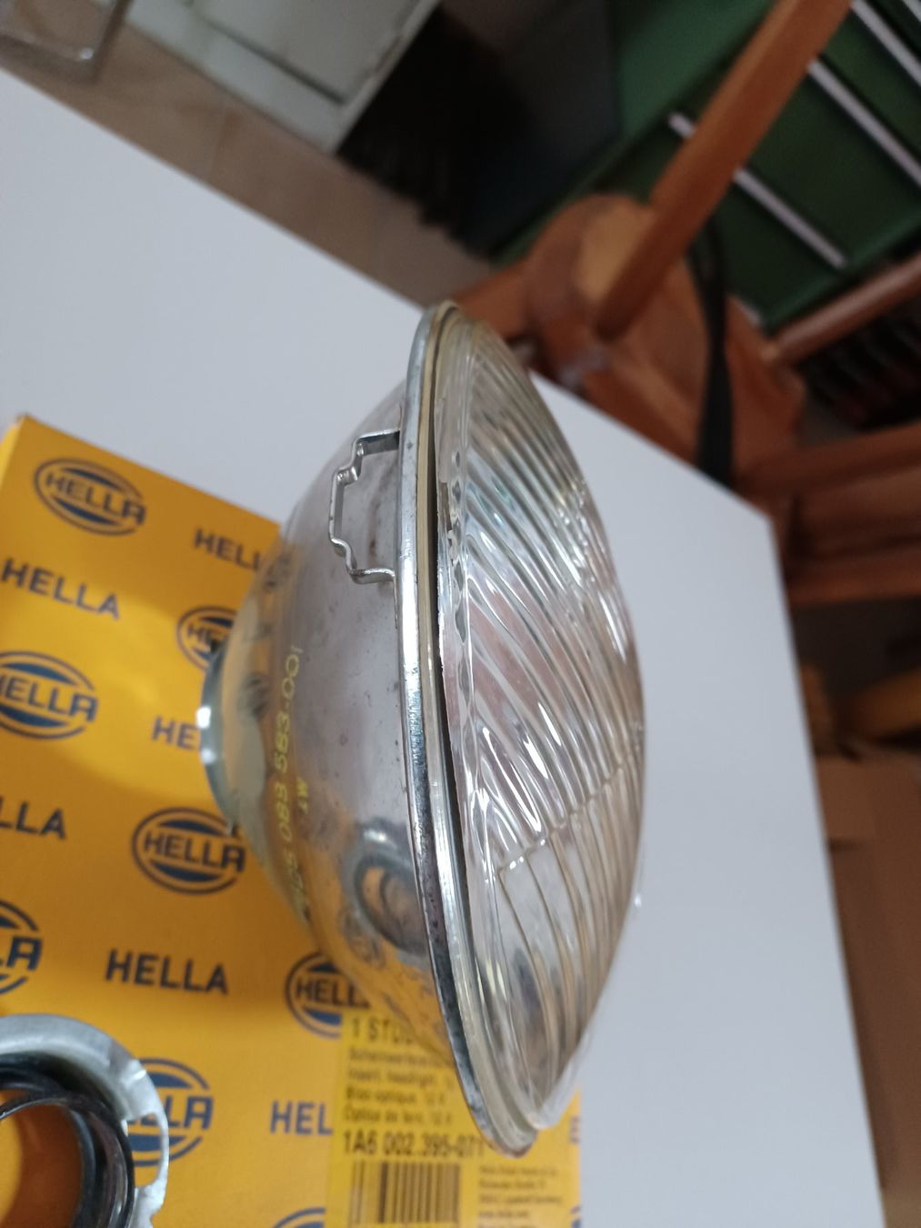 Hella Fari: HELLA H4 Scheinwerfer 12V Neu+OVP Oldtimer Youngtimer Rar... – Usato da Immensee venduto da bubi19 1