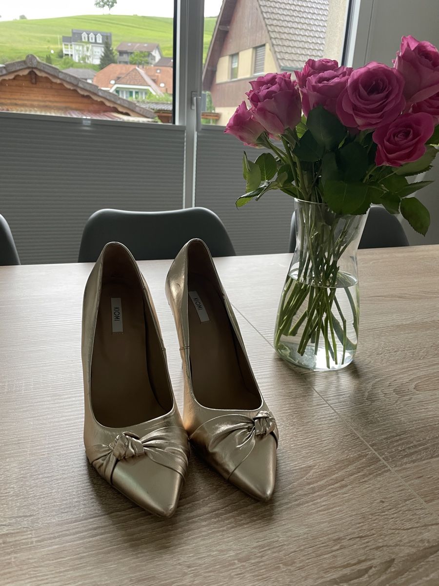 Chaussures femmes: Schuhe – D'occasion à Diegten par kip_wg9z 1