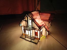 Lampe im Tiffany-Stil, Haus