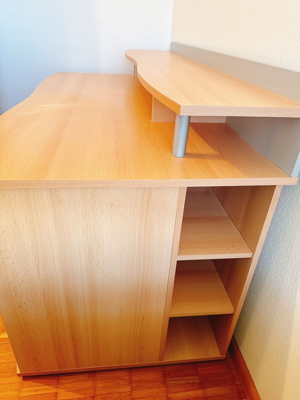 Schreibtische: Schreibtisch Buche mit Milchglas – Gebraucht aus Muttenz von denise06 2